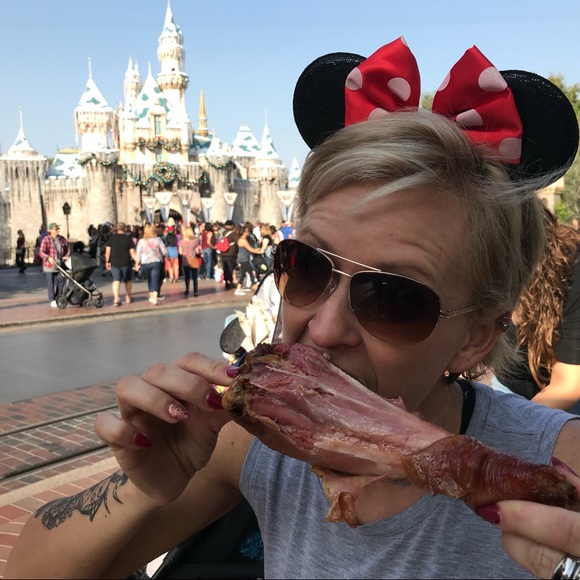 “Meet the Posher” - Picture 5 of 8